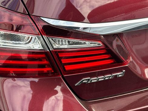 Used 2016 Honda Accord LX image 5