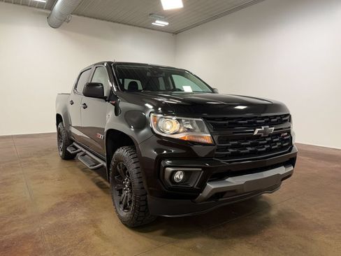 Used 2022 Chevrolet Colorado Z71 w/ Z71 Midnight Edition AWD/4WD image 33