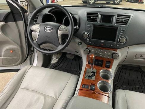 Used 2008 Toyota Highlander Limited AWD/4WD image 21