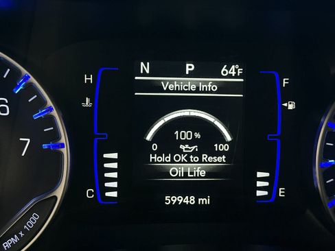 Used 2023 Chrysler Voyager LX FWD image 27