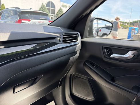 Used 2025 Ford Escape ST-Line AWD/4WD image 26
