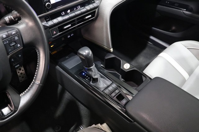 Used 2025 Toyota Camry SE FWD image 29