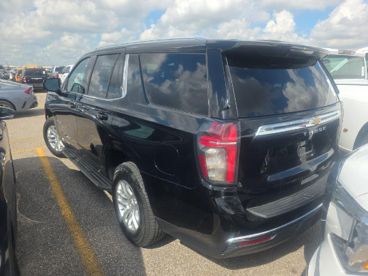 Used 2022 Chevrolet Tahoe LT w/ Luxury Package RWD image 2