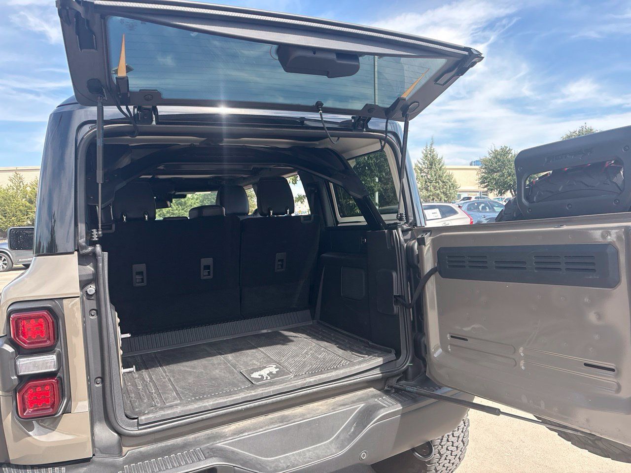 Used 2025 Ford Bronco Raptor AWD/4WD image 10