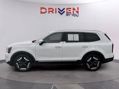 Used 2025 Kia Telluride S