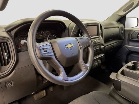 Used 2020 Chevrolet Silverado 1500 Custom w/ Custom Value Package AWD/4WD image 12