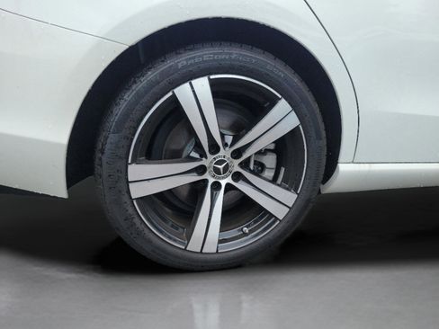 Certified 2025 Mercedes-Benz C 300 Sedan image 6