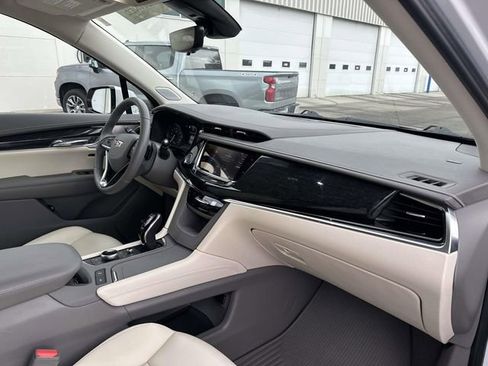 Certified 2023 Cadillac XT6 Premium Luxury w/ Technology Package image 24