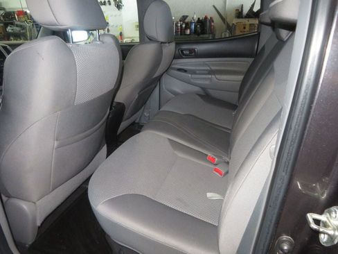 Used 2014 Toyota Tacoma 4x4 Double Cab w/ TRD Sport Package image 22