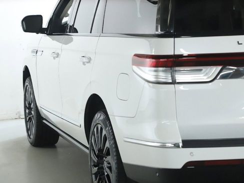 Used 2024 Lincoln Navigator Black Label AWD/4WD image 42