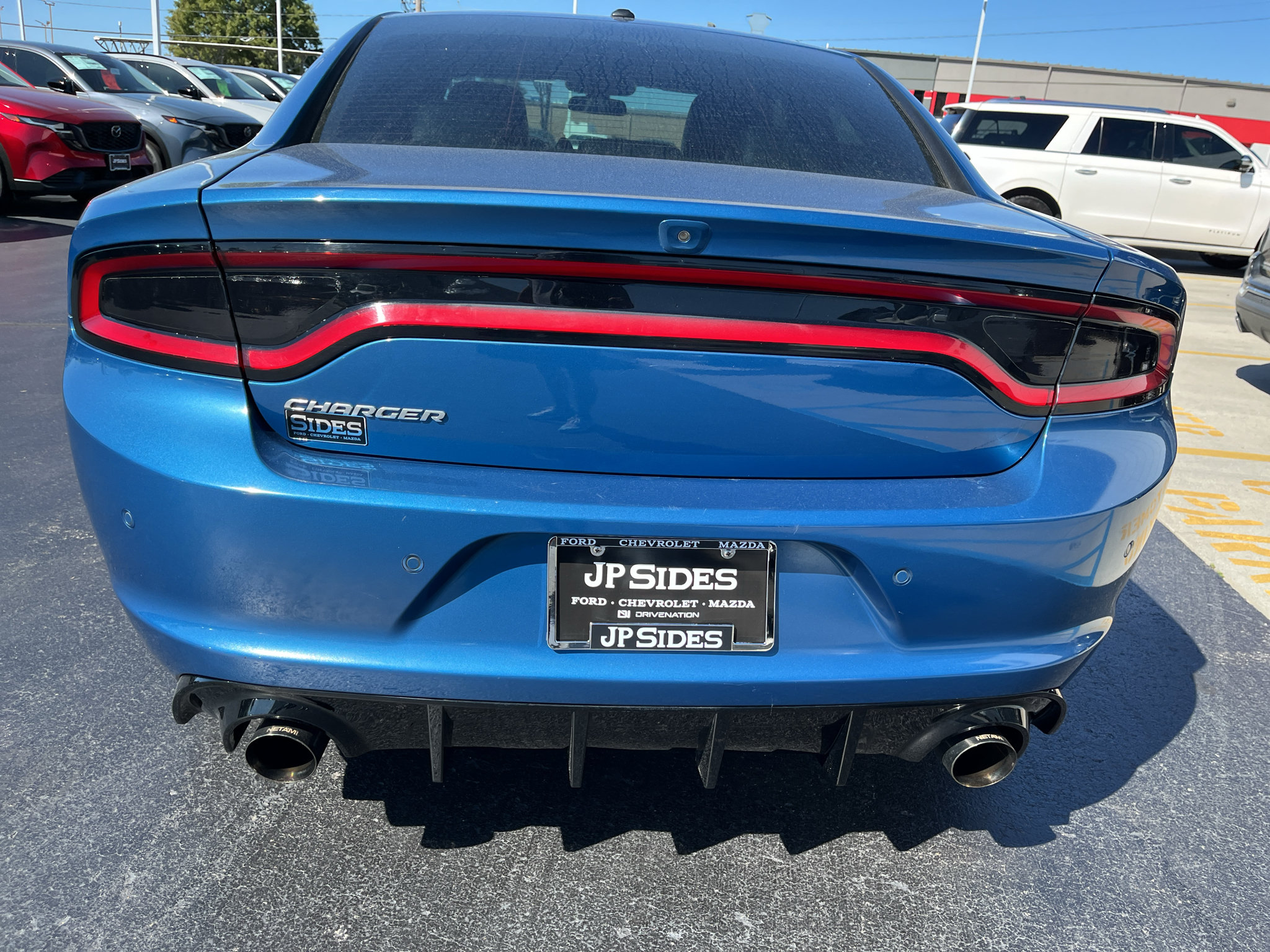 Used 2022 Dodge Charger SXT w/ Leather Interior Group RWD image 9