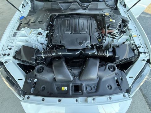 Used 2017 Jaguar XJ R-Sport image 41