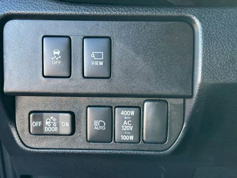 Used 2023 Toyota Tacoma TRD Sport image 13