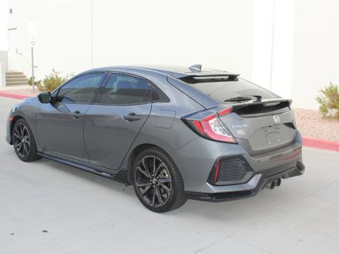 Used 2018 Honda Civic Sport image 7