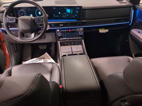 Used 2024 Hyundai Santa Fe Calligraphy image 16