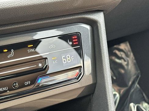 Used 2024 Volkswagen Tiguan SE R-Line image 32