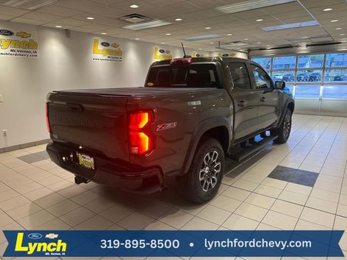 Used 2024 Chevrolet Colorado Z71 w/ Z71 Convenience Package 2 AWD/4WD image 21