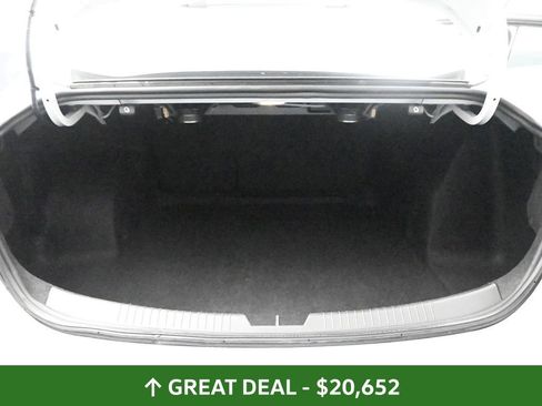 Used 2024 Chevrolet Malibu LT image 26