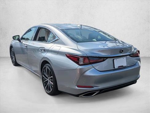Used 2025 Lexus ES 350 w/ Premium Package image 9