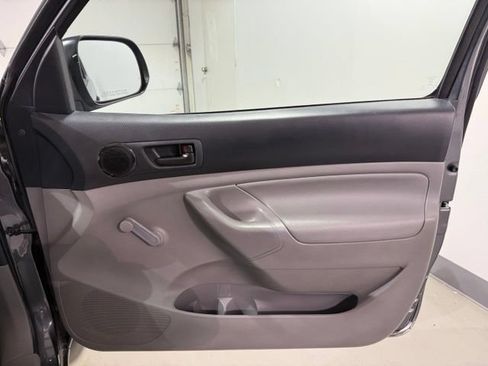 Used 2014 Toyota Tacoma 2WD Regular Cab image 15