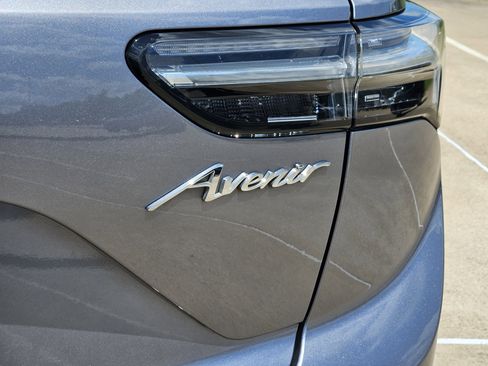 Used 2022 Buick Envision Avenir w/ Safety Package FWD image 7