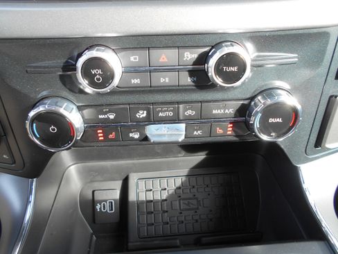 New 2025 Ford F150 XLT w/ Equipment Group 302A MID image 15