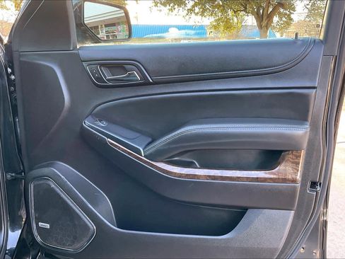 Used 2016 Chevrolet Tahoe LT image 18