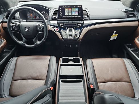 Used 2025 Honda Odyssey Elite image 11