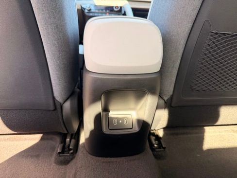 New 2026 Hyundai Elantra Limited image 28