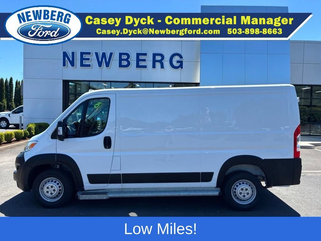 Used 2025 RAM ProMaster 2500 w/ U-Haul Equipment Group FWD image 4
