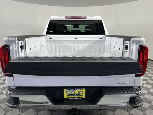 Used 2023 GMC Sierra 1500 SLT image 18