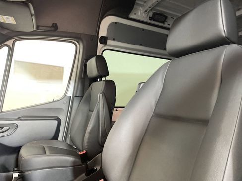 New 2025 Mercedes-Benz Sprinter 2500 image 25