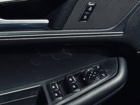 Used 2023 Ford Edge SEL w/ Convenience Package image 16