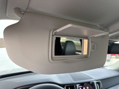 Used 2024 Volvo XC60 B5 Core w/ Protection Package Premier image 30