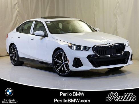 New 2026 BMW 530i xDrive 530i xDrive w/ M Sport Package image 1