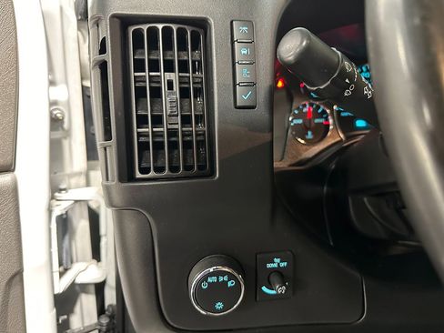 Used 2020 GMC Savana 2500 Extended w/ Enhanced Convenience Package RWD image 29
