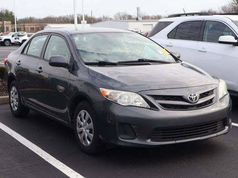Used 2011 Toyota Corolla LE image 3