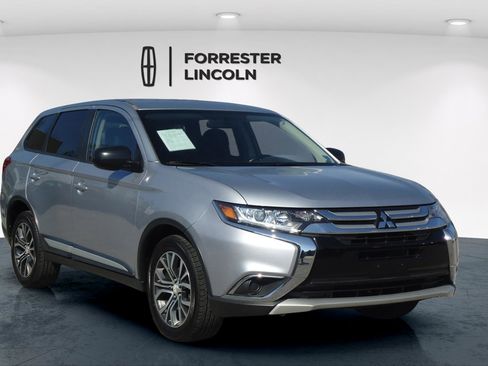 Used 2016 Mitsubishi Outlander ES image 1