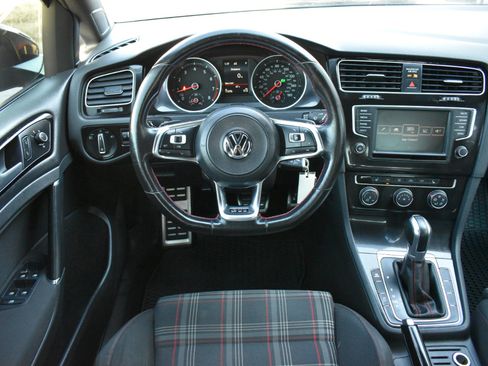 Used 2017 Volkswagen GTI S image 12