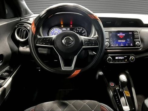 Used 2019 Nissan Kicks SR w/ Exterior Package FWD image 8