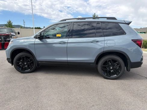 Certified 2024 Honda Passport Black Edition image 28