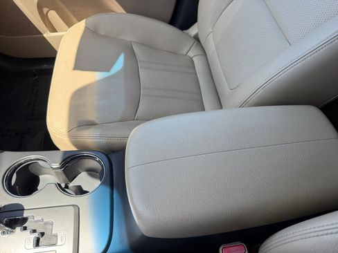 Used 2013 Kia Sorento EX FWD image 14