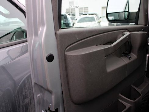 Used 2018 Chevrolet Express 2500 w/ Driver Convenience Package image 23