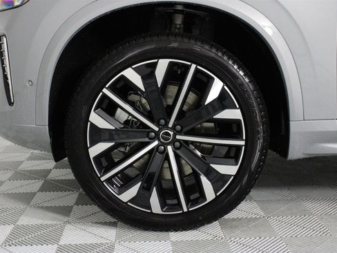 New 2026 Volvo XC90 T8 Plus image 13