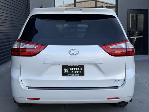 Used 2016 Toyota Sienna image 11