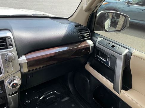 Used 2019 Toyota 4Runner Limited AWD/4WD image 18