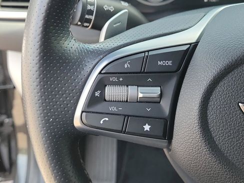 Used 2023 Genesis G70 3.3T RWD image 19
