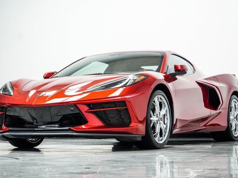 Used 2021 Chevrolet Corvette Stingray Premium Cpe w/ Z51 Performance Package RWD image 11