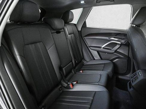 Certified 2025 Audi Q5 Premium w/ Convenience Package AWD/4WD image 20