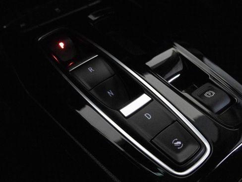 Used 2023 Chevrolet Bolt EUV Premier w/ Sun & Sound Package image 26